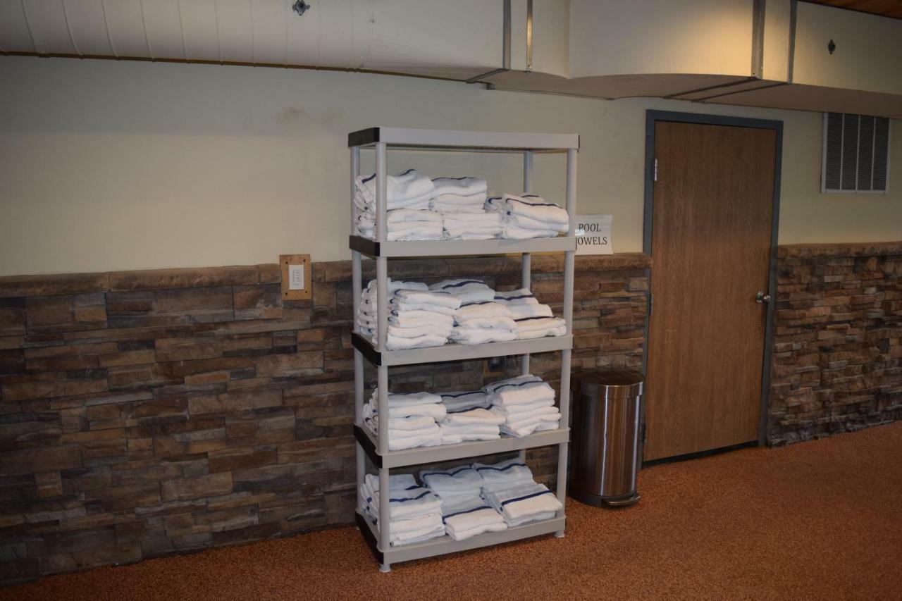 Days Inn By Wyndham Cadillac Buitenkant foto